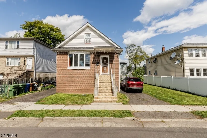 627 Van Buren Ave Linden City, NJ 07036
