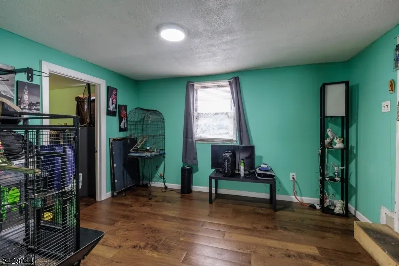 627 Van Buren Ave Linden City, NJ 07036