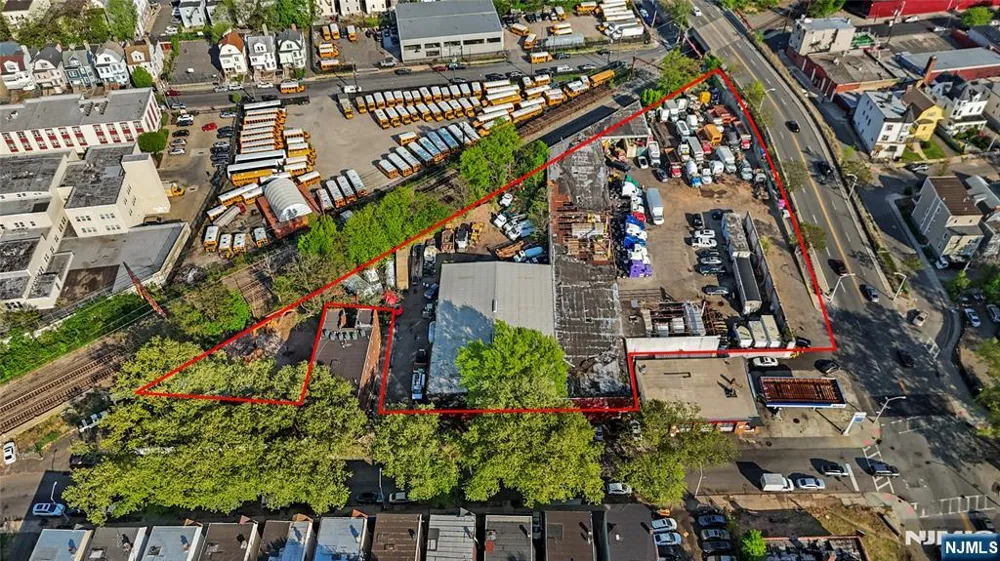 10 Park East Orange, NJ 07017