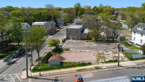 15 W Hamilton Avenue