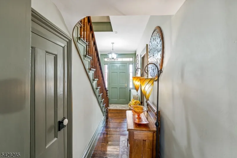 269 Quakertown Rd Franklin, NJ 08867