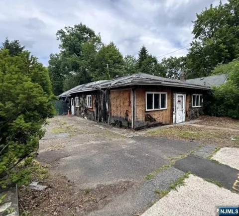 495 Paramus Road