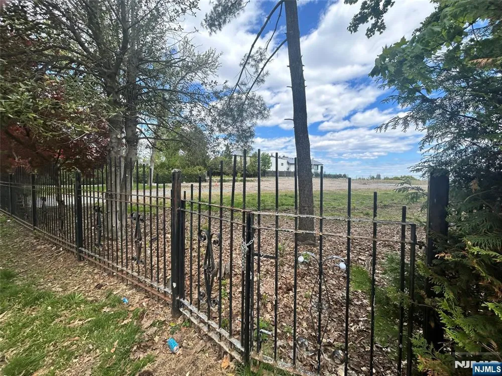55 & 69 Bluff Road Fort Lee, NJ 07024