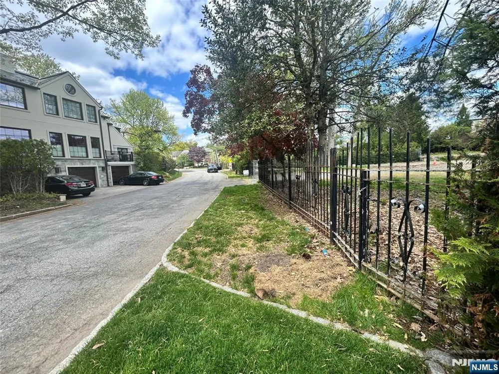55 & 69 Bluff Road Fort Lee, NJ 07024