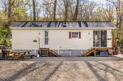 131 Sycamore Village
