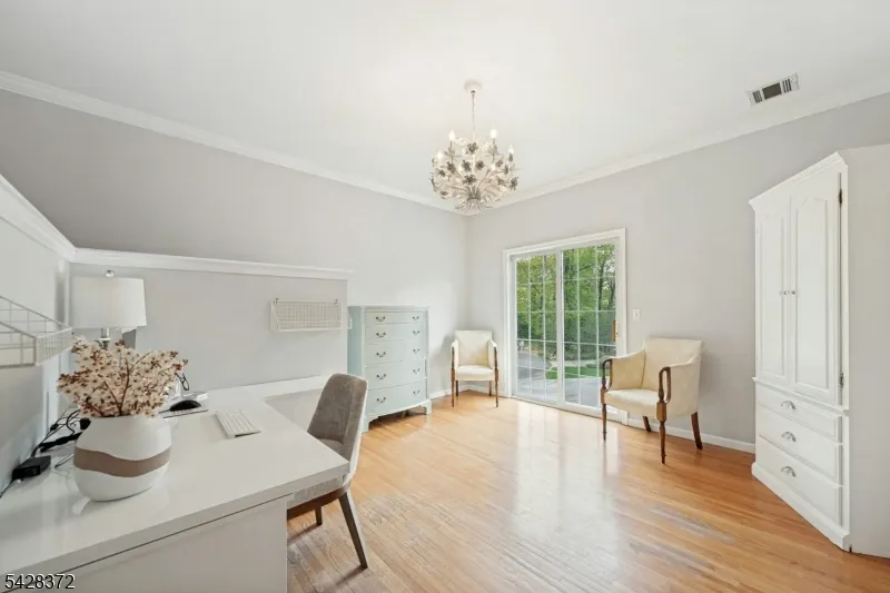 16 Lenape Trail Montclair, NJ 07043