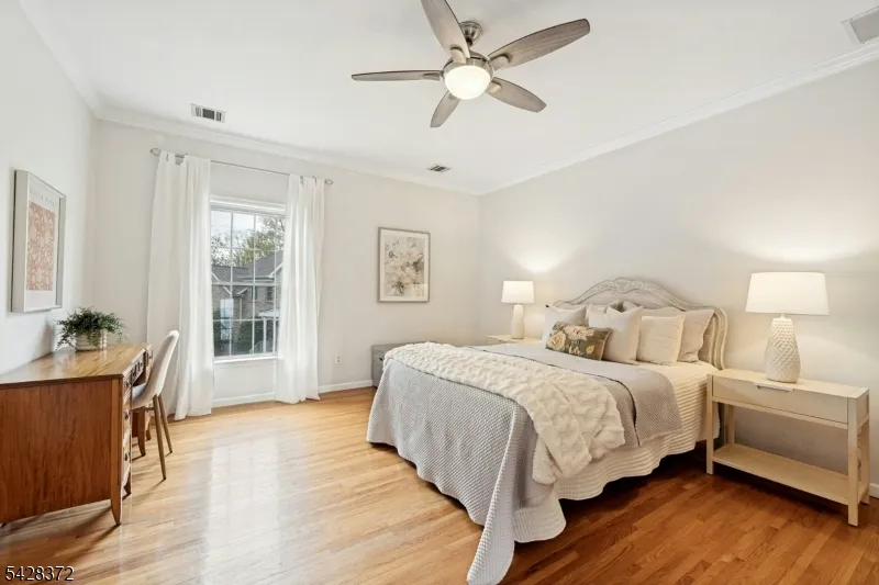16 Lenape Trail Montclair, NJ 07043