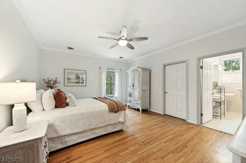 16 Lenape Trail Montclair, NJ 07043
