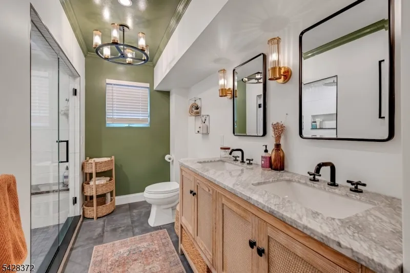 16 Lenape Trail Montclair, NJ 07043