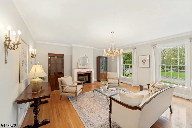 16 Lenape Trail Montclair, NJ 07043