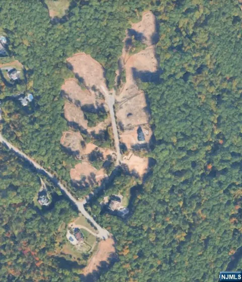 8 Bristol Ridge Road