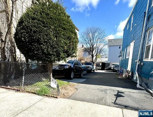 100 Hammond Avenue Passaic, NJ 07055