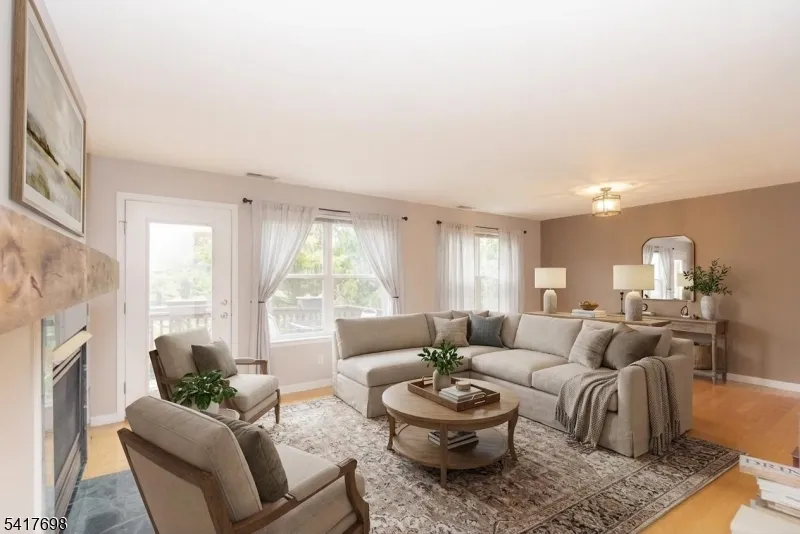 4 Eagles Nest Ln Hardyston, NJ 07419