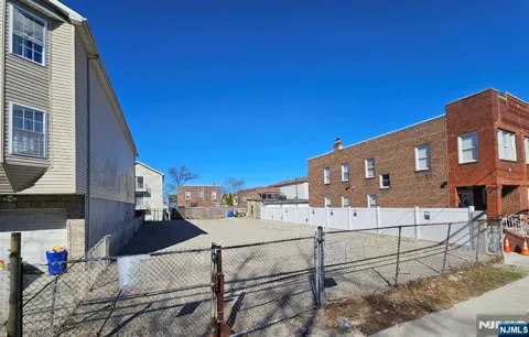716 6th Street