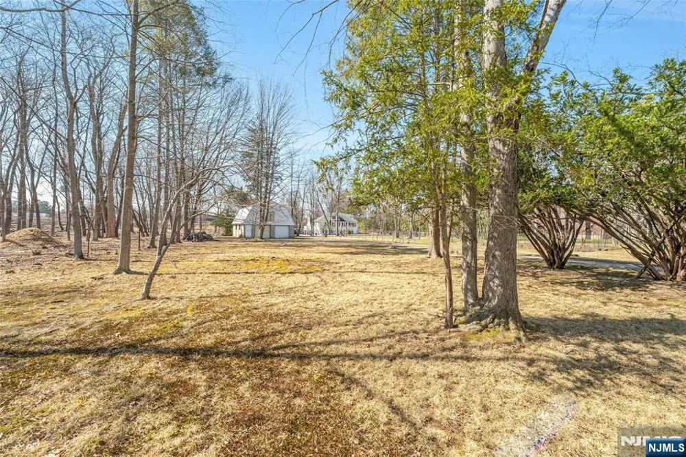 510 W Saddle River Road Ridgewood, NJ 07450