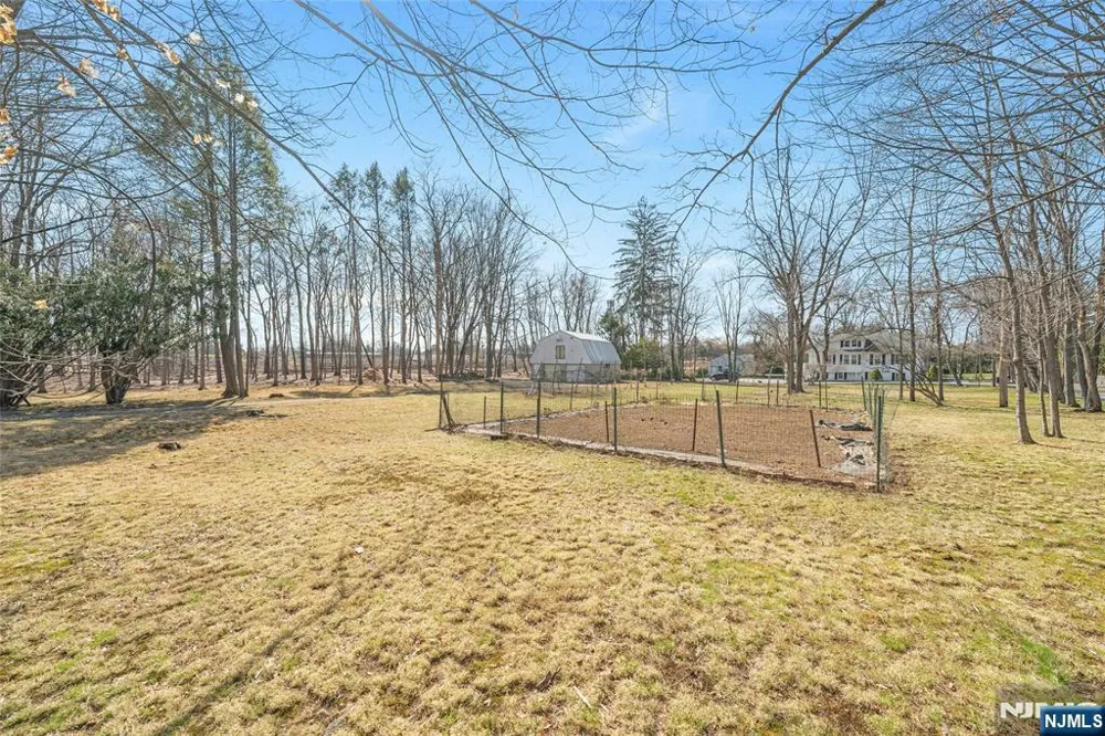 510 W Saddle River Road Ridgewood, NJ 07450