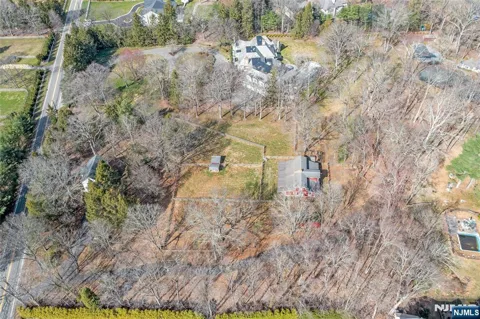 98 E Saddle River Road