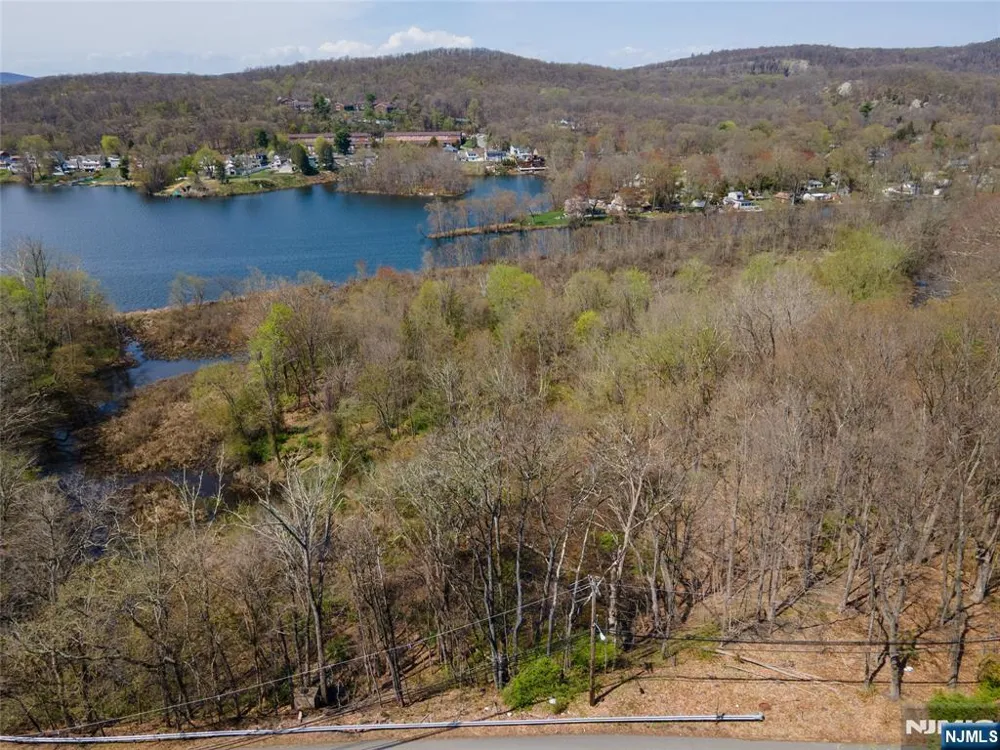 Terhune Drive Wayne, NJ 07470