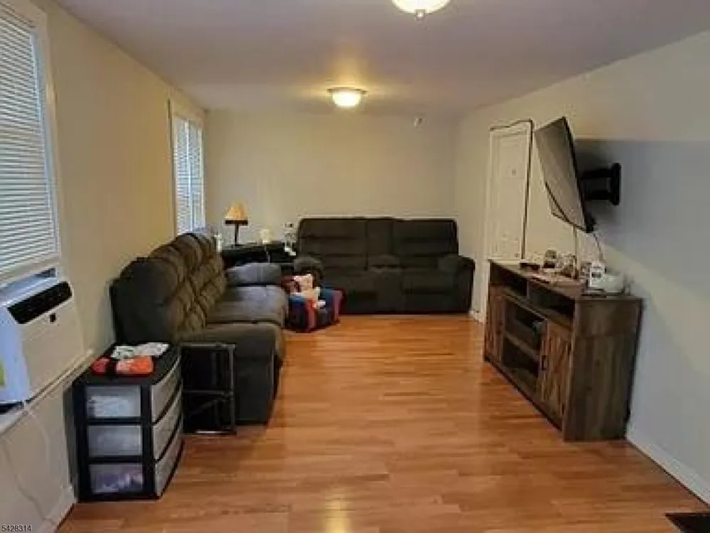 19 Limekiln Rd Phillipsburg Town, NJ 08865