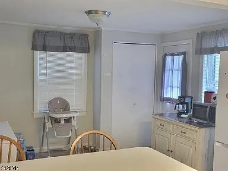 19 Limekiln Rd Phillipsburg Town, NJ 08865
