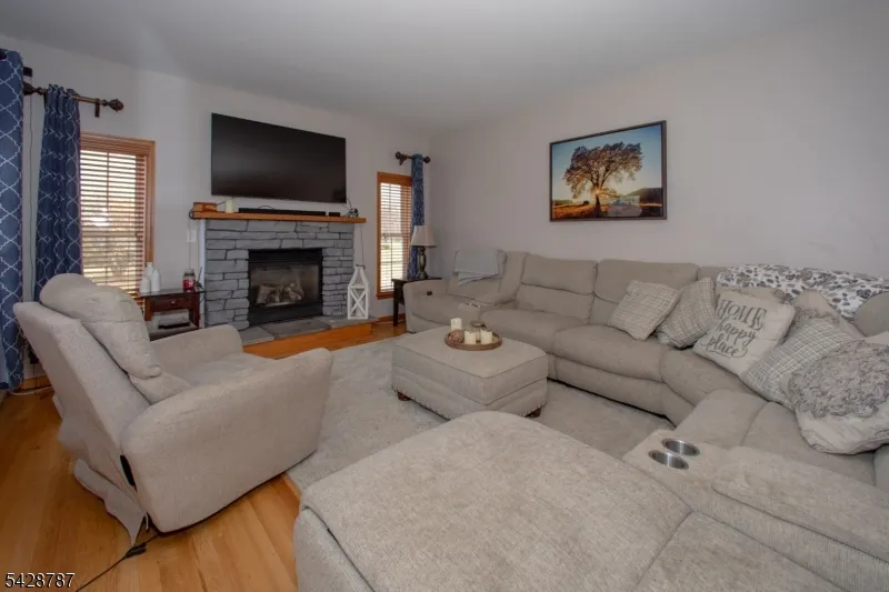 70 Holland Rd Wantage, NJ 07461