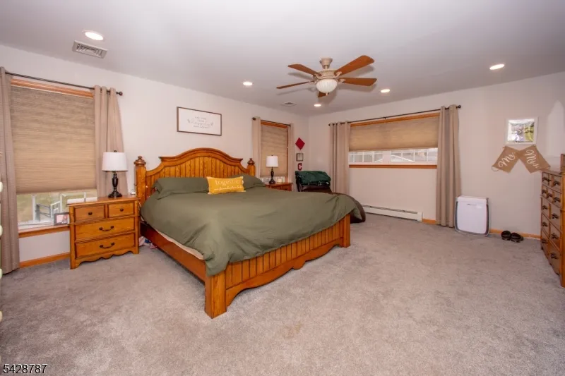 70 Holland Rd Wantage, NJ 07461