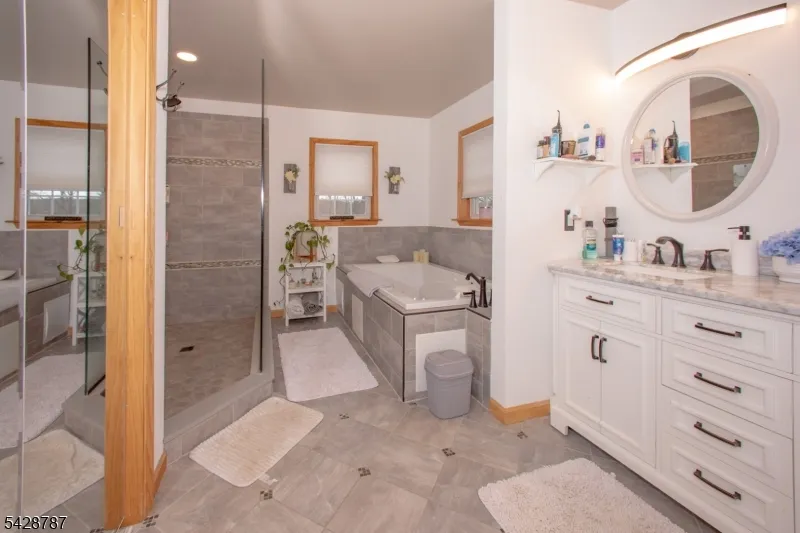 70 Holland Rd Wantage, NJ 07461