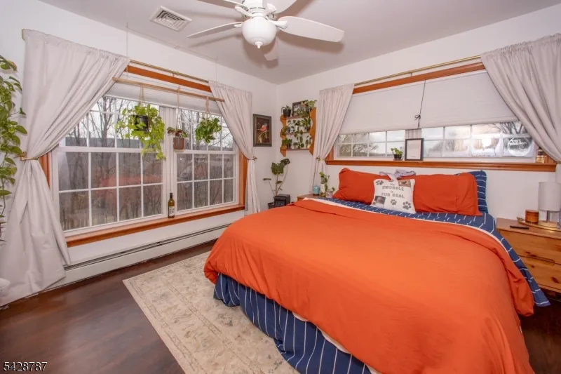 70 Holland Rd Wantage, NJ 07461