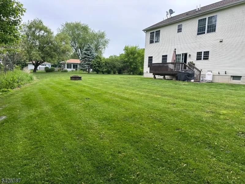 70 Holland Rd Wantage, NJ 07461