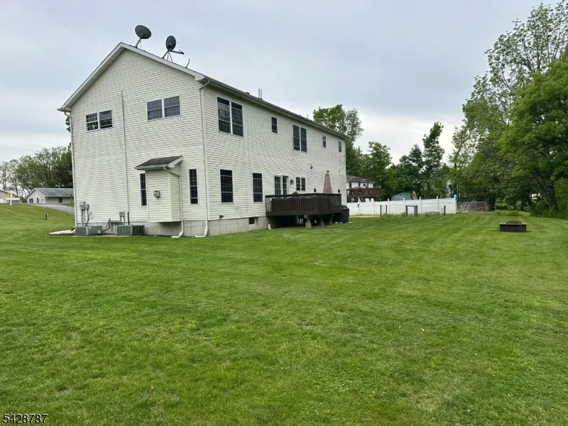 70 Holland Rd Wantage, NJ 07461