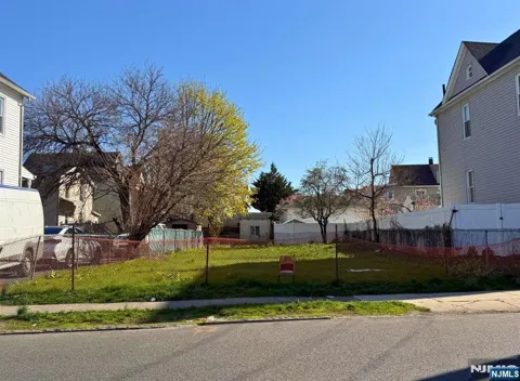 75 Campbell Avenue
