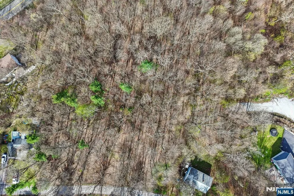 11 Alamoosook Road Vernon, NJ 07422