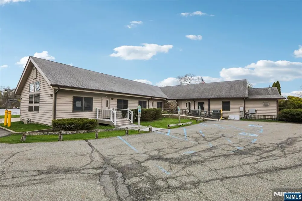11 Alamoosook Road Vernon, NJ 07422