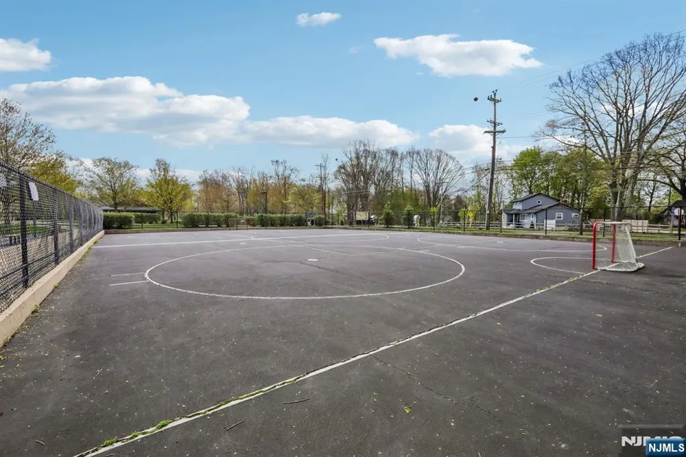 11 Alamoosook Road Vernon, NJ 07422