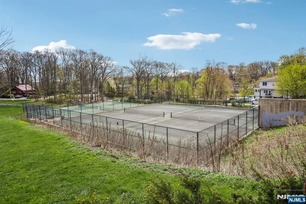 11 Alamoosook Road Vernon, NJ 07422