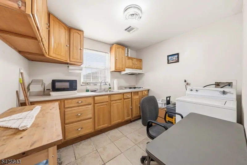 528 Spring St #3 Unit 3 Elizabeth City, NJ 07201