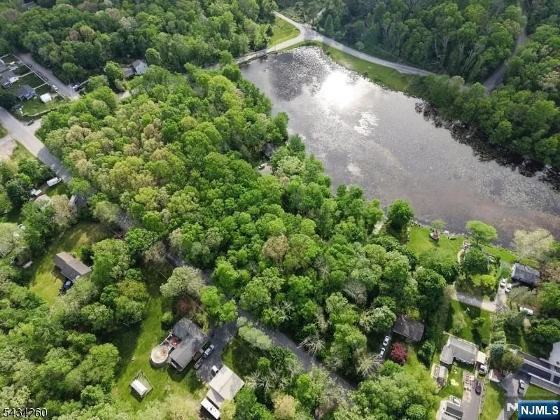 00 East Court Stillwater, NJ 07860