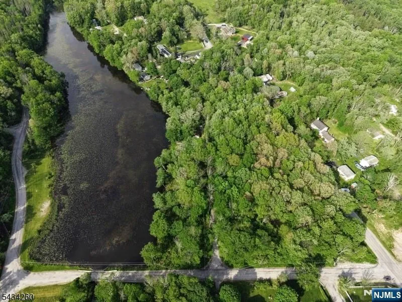 00 East Court Stillwater, NJ 07860