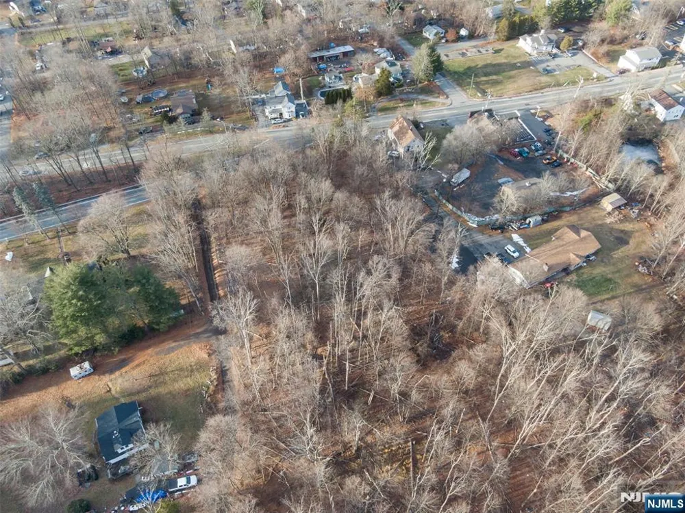 2046 Macopin West Milford, NJ 07480