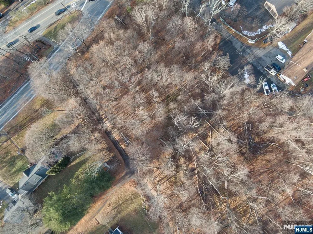 2046 Macopin West Milford, NJ 07480