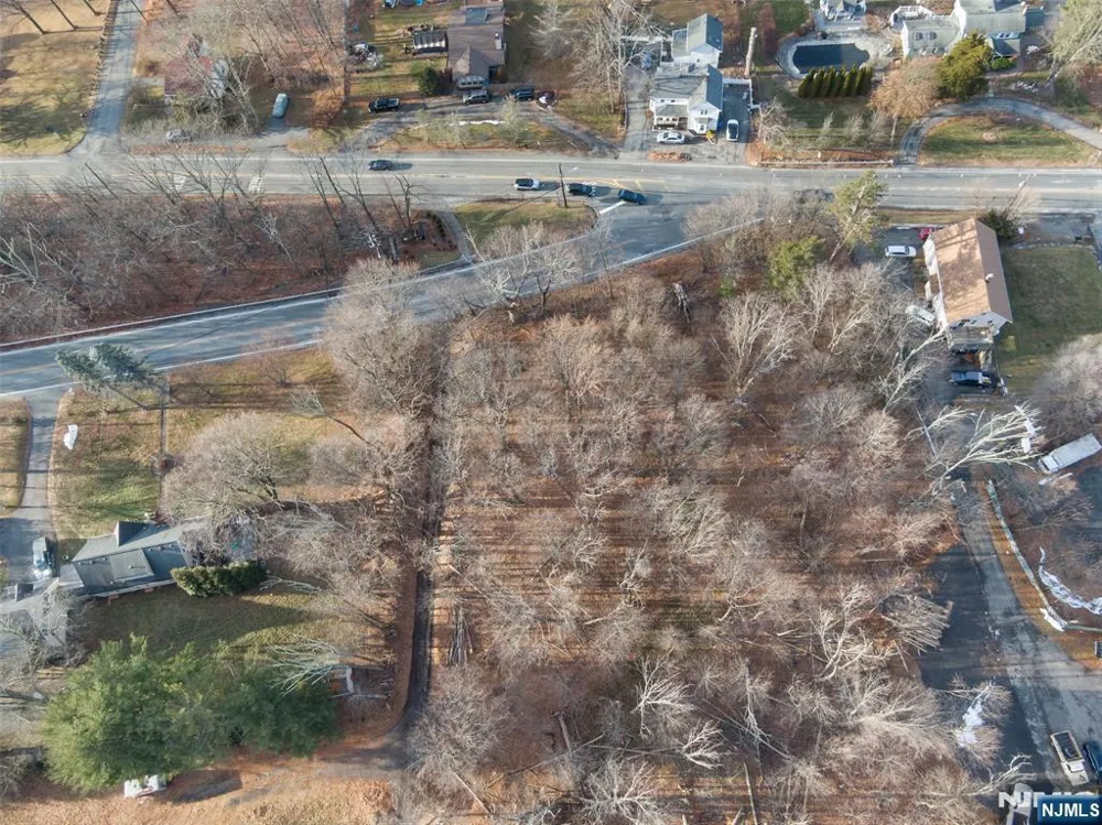 2046 Macopin West Milford, NJ 07480