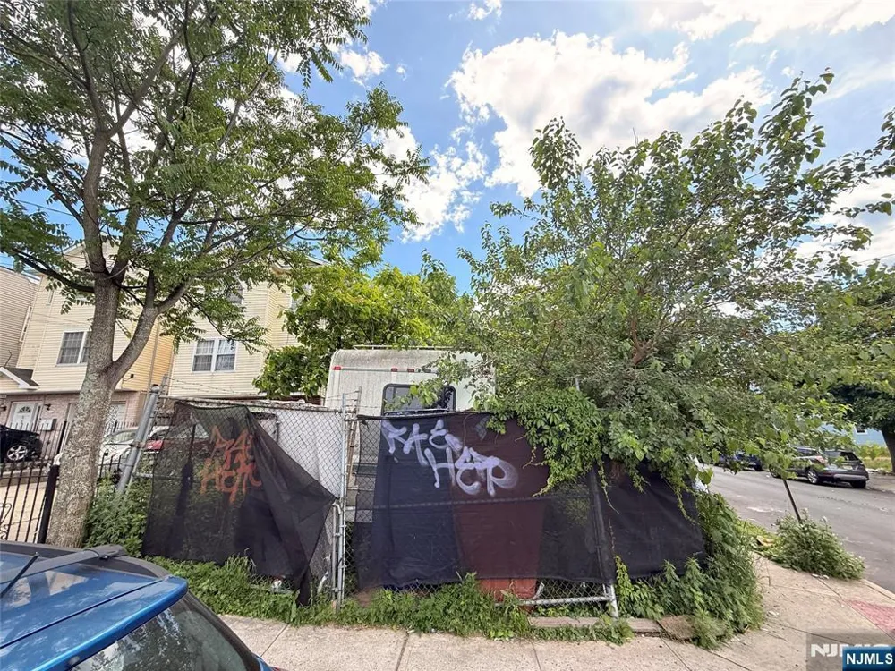524 Avon Avenue Irvington, NJ 07111