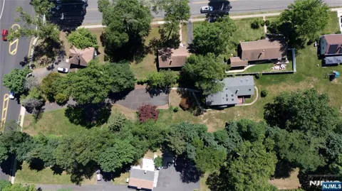38 W Ridgewood Avenue
