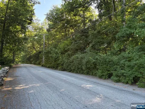 14 Up A Way Drive