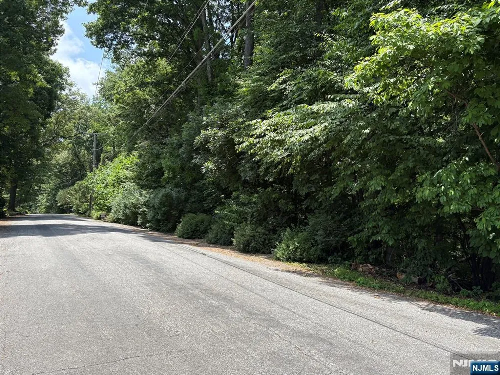 14 Up A Way Drive Vernon, NJ 07461