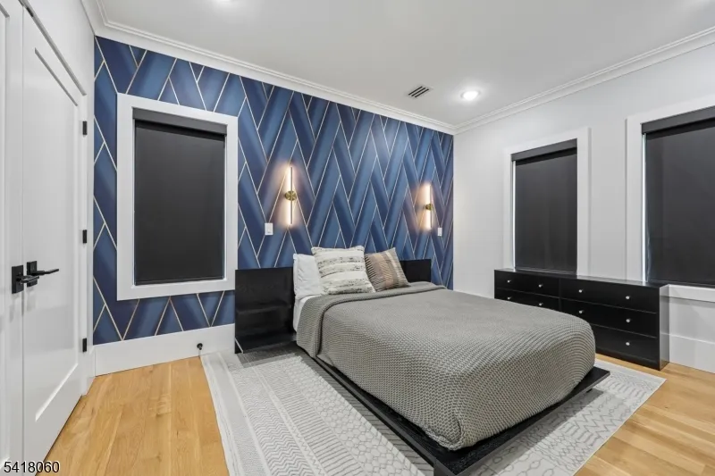 424 E Ridgewood Ave Paramus, NJ 07652