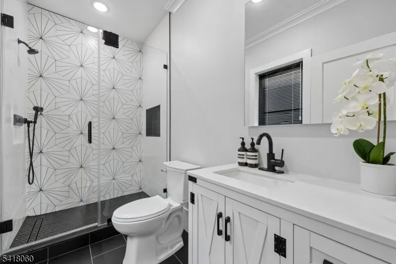 424 E Ridgewood Ave Paramus, NJ 07652