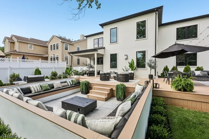 424 E Ridgewood Ave Paramus, NJ 07652
