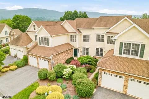56 Briar Ct