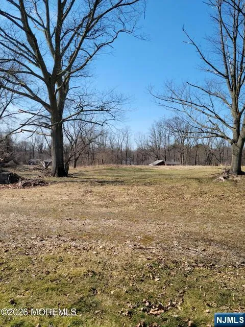 184-186 Highway 34 Holmdel, NJ 07733